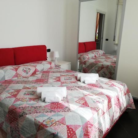 La Piazzetta Apartment สเตรซา ภายนอก รูปภาพ