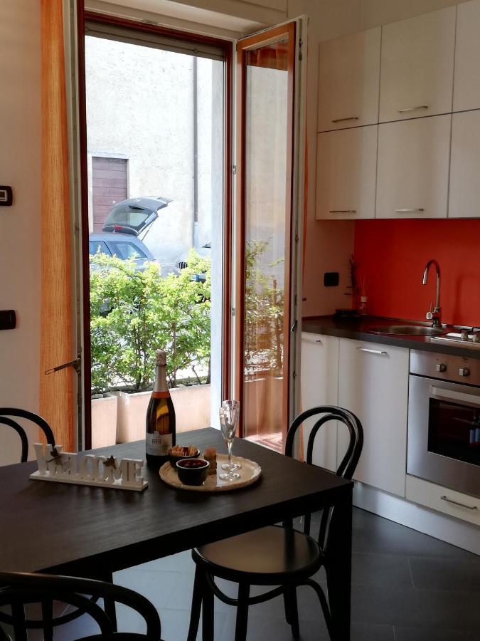 La Piazzetta Apartment สเตรซา ภายนอก รูปภาพ