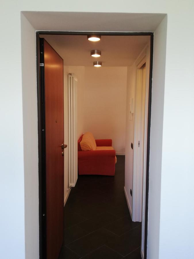 La Piazzetta Apartment สเตรซา ภายนอก รูปภาพ