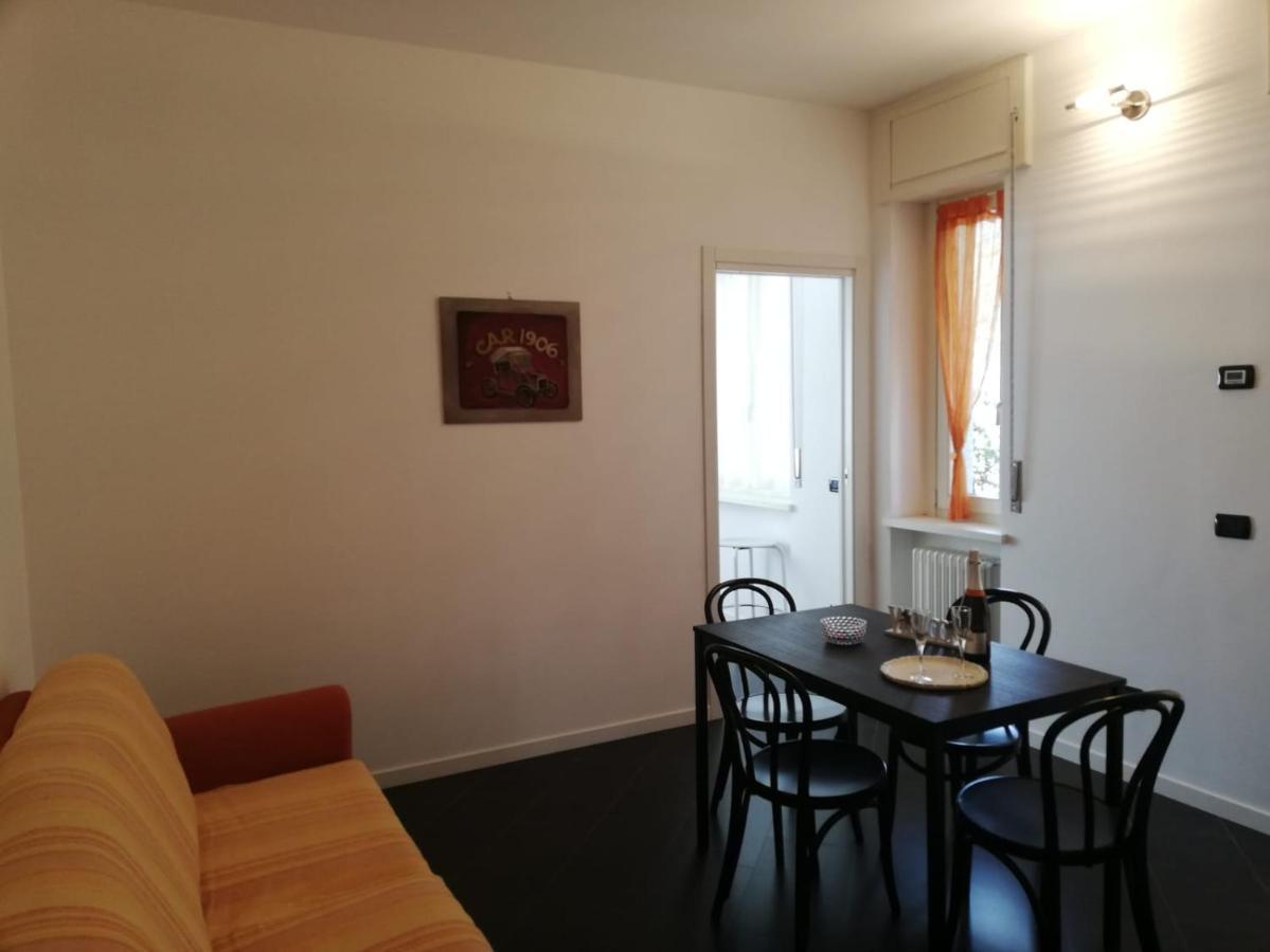 La Piazzetta Apartment สเตรซา ภายนอก รูปภาพ